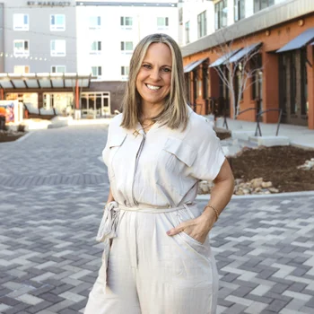 Portrait of Mandi Krueger, REALTOR®